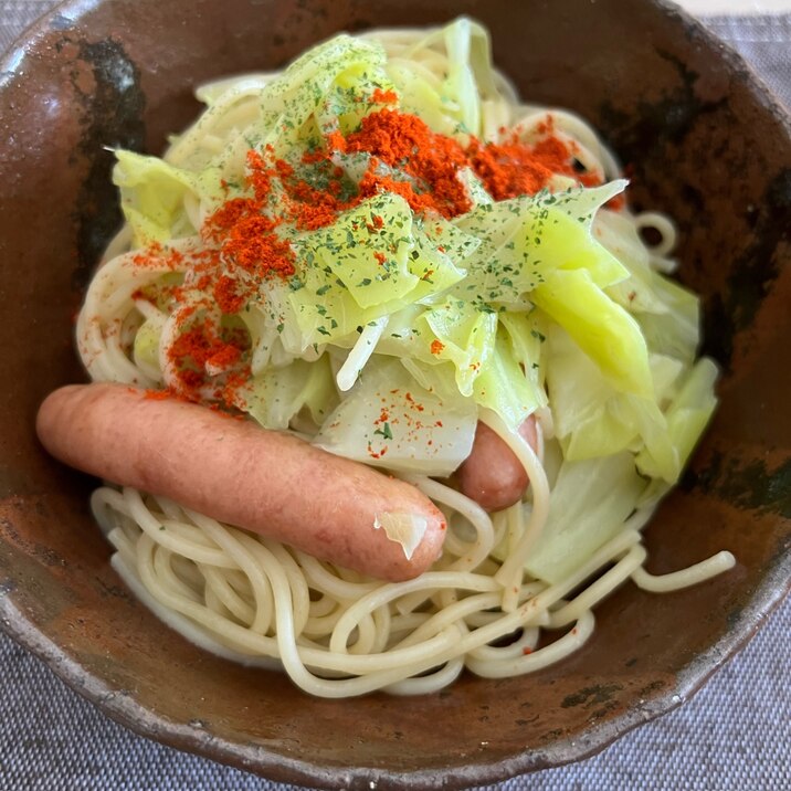 ランチに♪キャベツとソーセージのパスタ